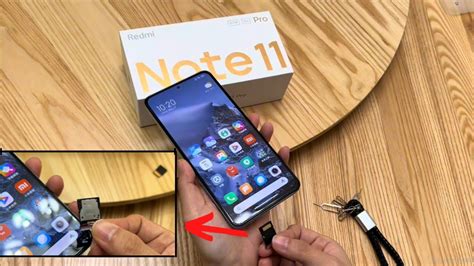 Xiaomi phones with a card slot .